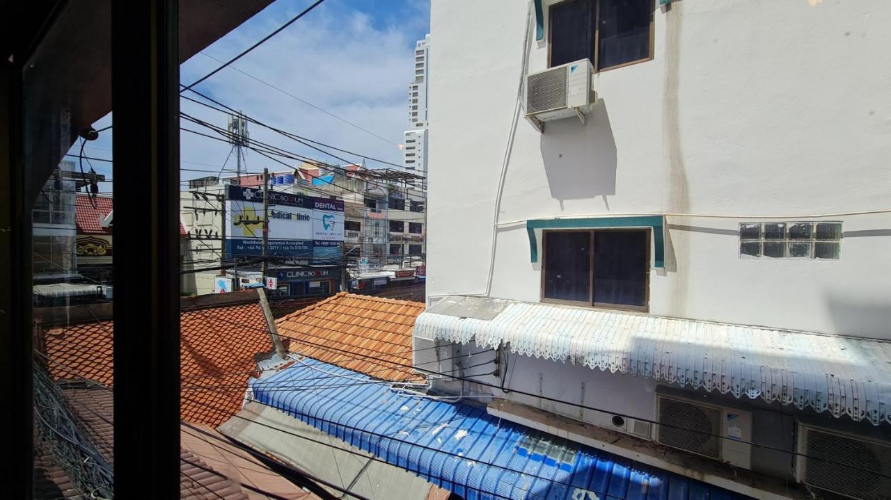 Vech Guesthouse Patong Exteriör bild